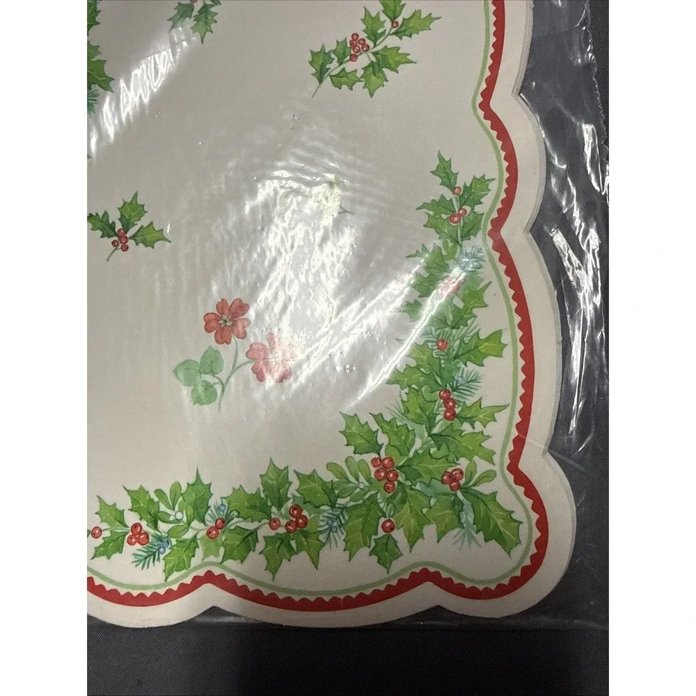 Vintage Hallmark Placemats Set Of 8 Christmas Holiday Wreath Holly Berry